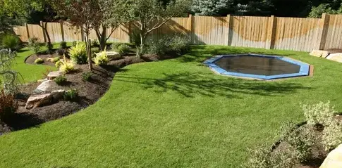 jardinier à Val-au-Perche - image 3